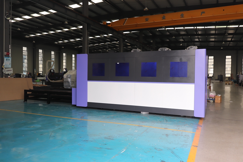 Industrial Laser Metal Cutting Machine - Industrielle 3015 6000 Watt Faserlaser-Metalls chneide