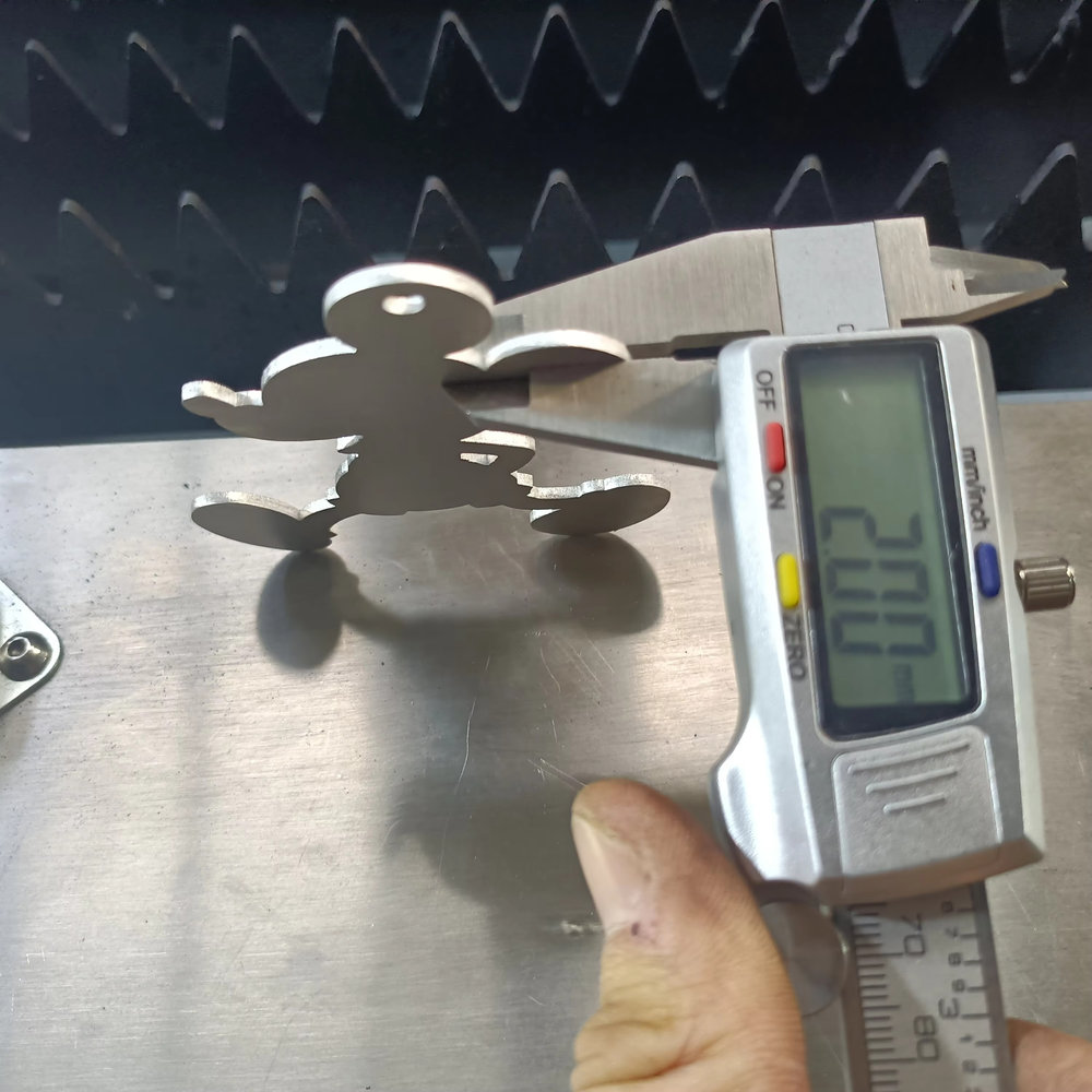 Industriequalität 1kW 1,5kW 2k – Industrial Laser Metal Cutter Bewertung und Preis