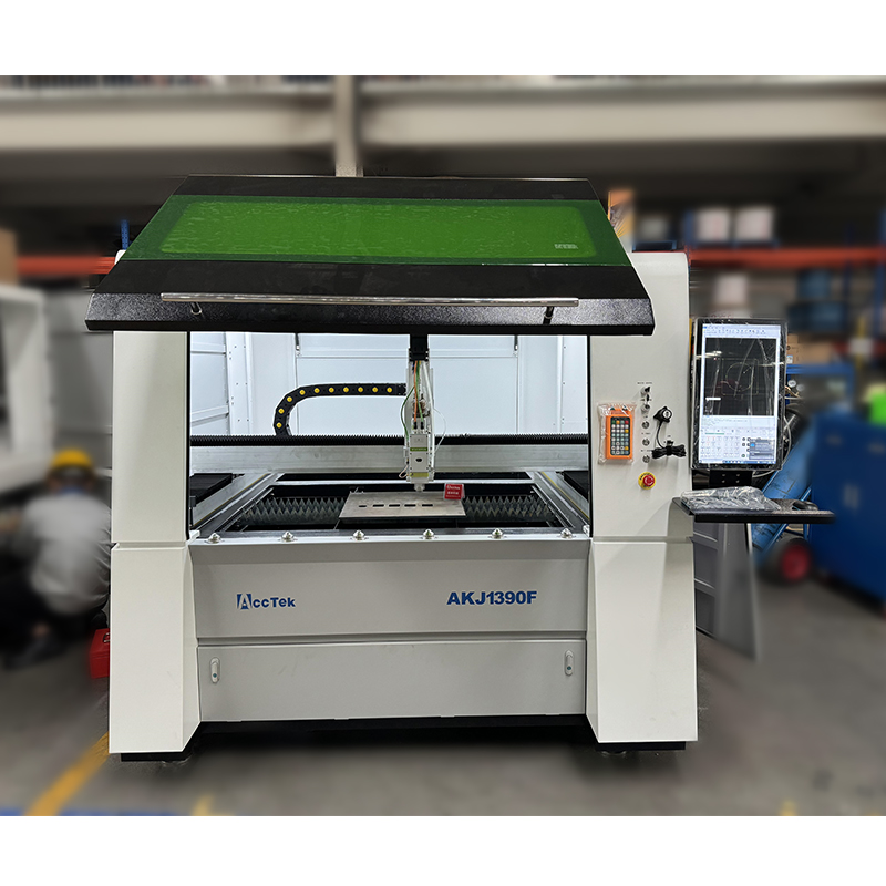 JINAN CNC-Industriegeräte Rayc – Industrial Laser Metal Cutting Machine Bewertung und Preis