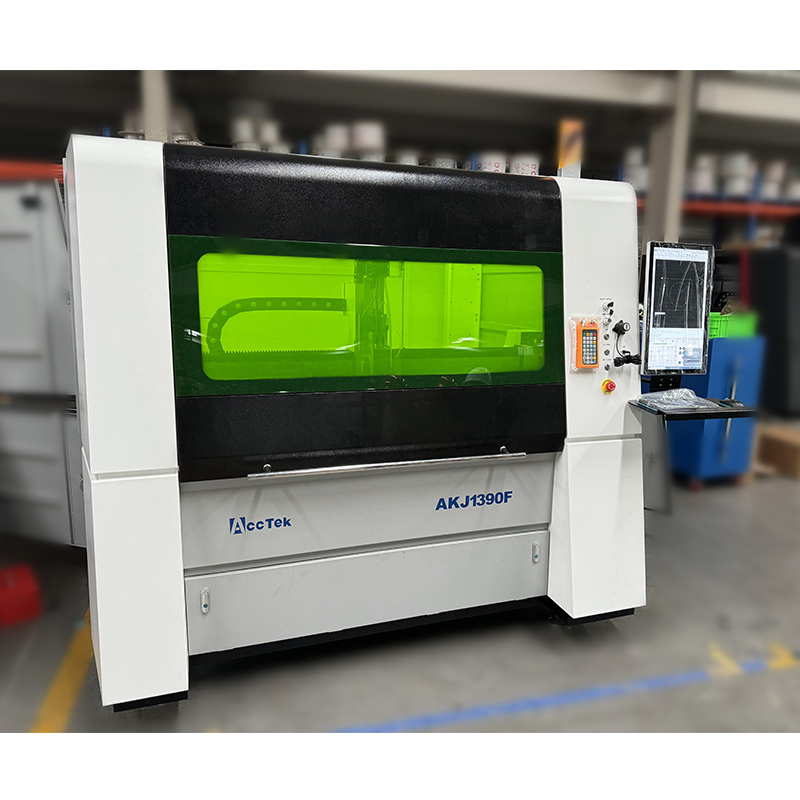 JINAN CNC-Industriegeräte Rayc – Industrial Laser Metal Cutting Machine Bewertung und Preis
