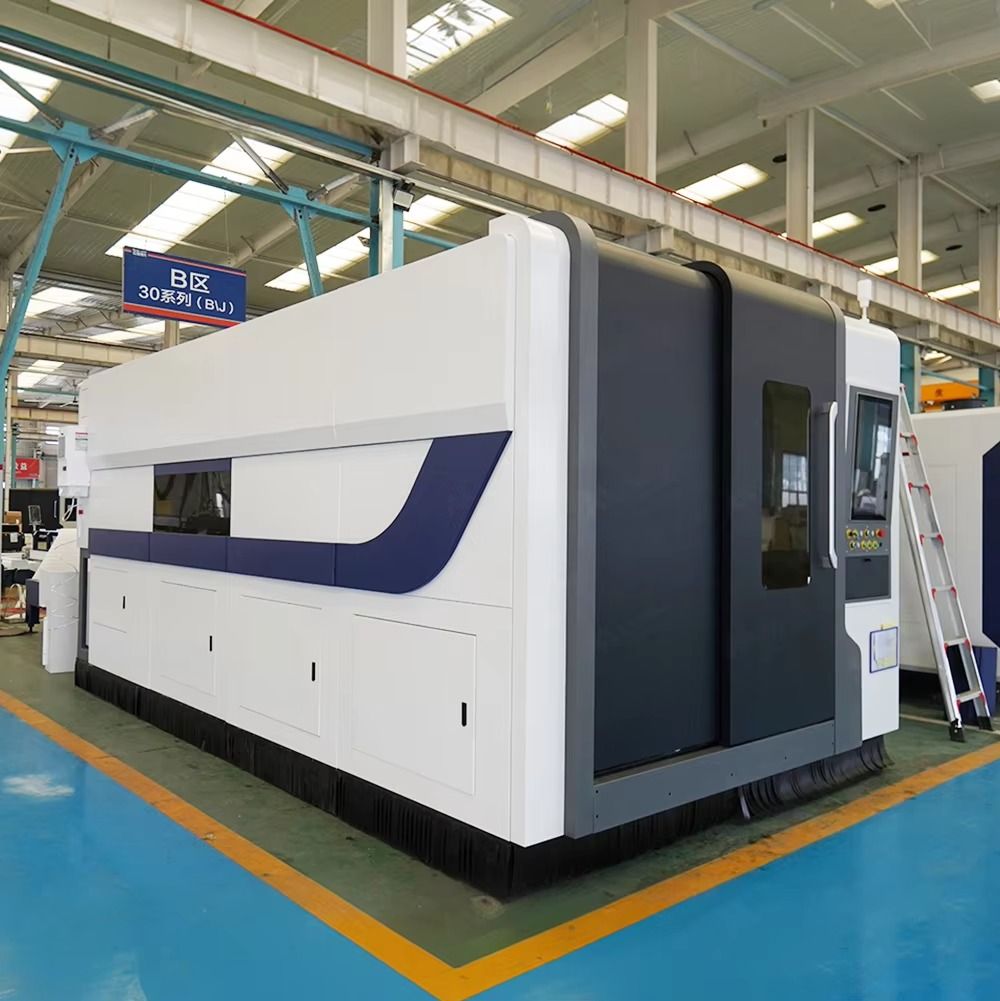 12kW 20kW Geschlossene Metall- – Industrial Laser Metal Cutting Machine Bewertung und Preis