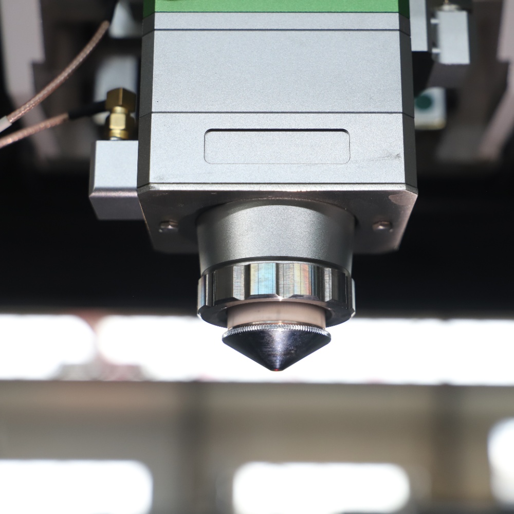 Faserlaser-Schneidemaschine fü – Industrial Laser Metal Cutting Machine Bewertung und Preis