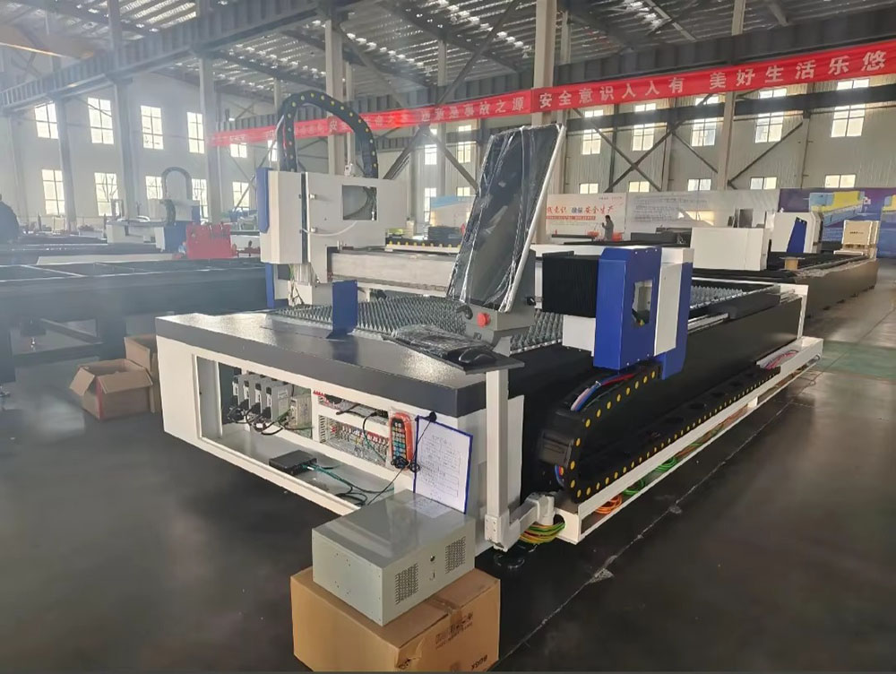 Industrielle 3000W CNC-Faserla – Industrial Laser Metal Cutter Bewertung und Preis