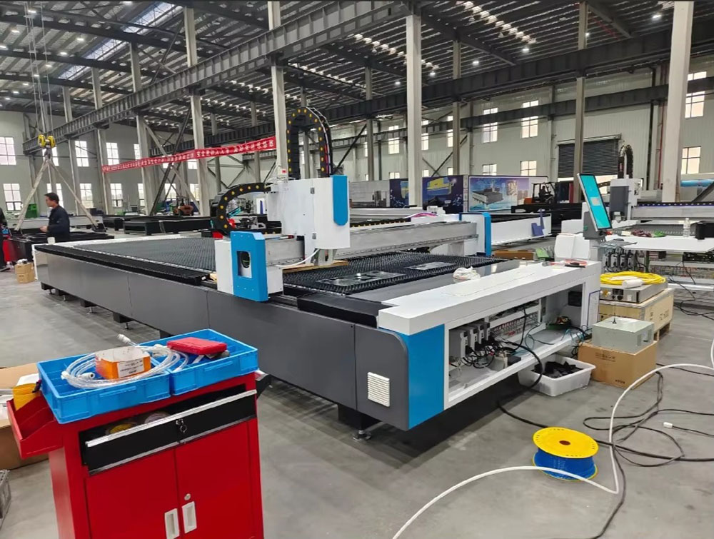 Industrielle 3000W CNC-Faserla – Industrial Laser Metal Cutter Bewertung und Preis